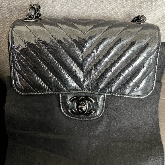 Chanel - Picture 14 of 15